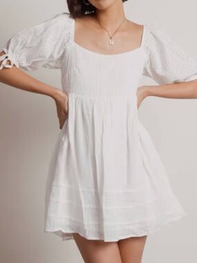 Showpo White Tiered Mini Dress size 14 Puff Sleeve Cottagecore Babydoll